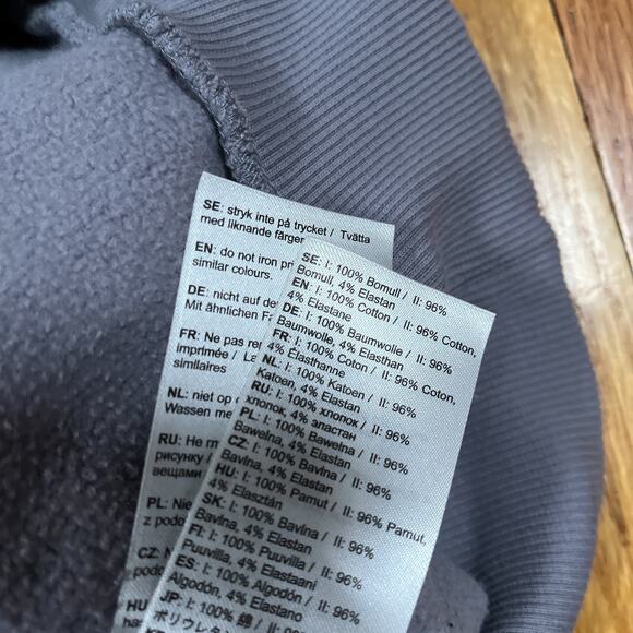 Fjallraven Logo Sweater Lavender Grey Spellout Pullover Casual Small - Picture 5 of 9